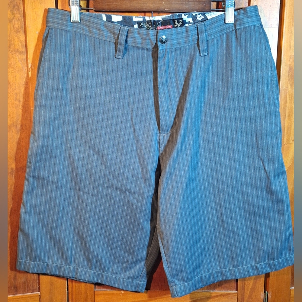 QUIKSILVER Gray Shorts with Black and White Pinstripes